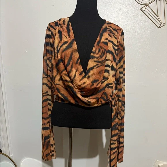Fashion Nova Tiger Animal Print Top - Picture 9 of 9